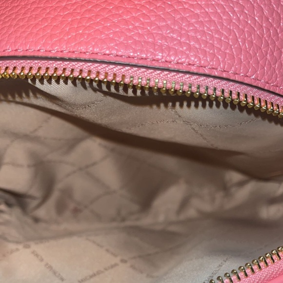 Michael kors back pack and wallet set - Picture 2 of 11